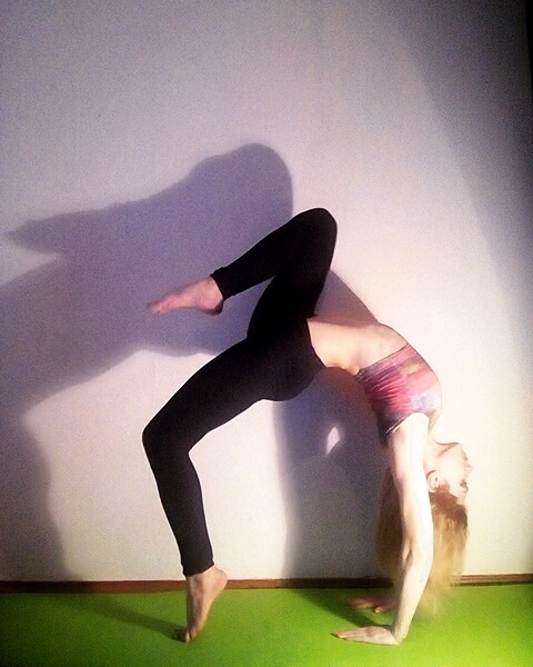 instagram's @sunloverflower beautiful bridge yoga pose